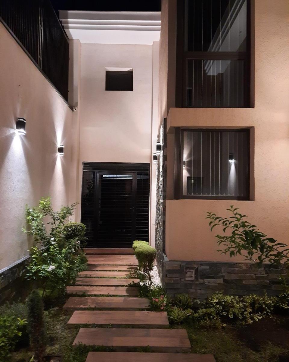 Vendo Bella Casa con Estudio Indep Nueva en 5ta Seccion de Mendoza 2