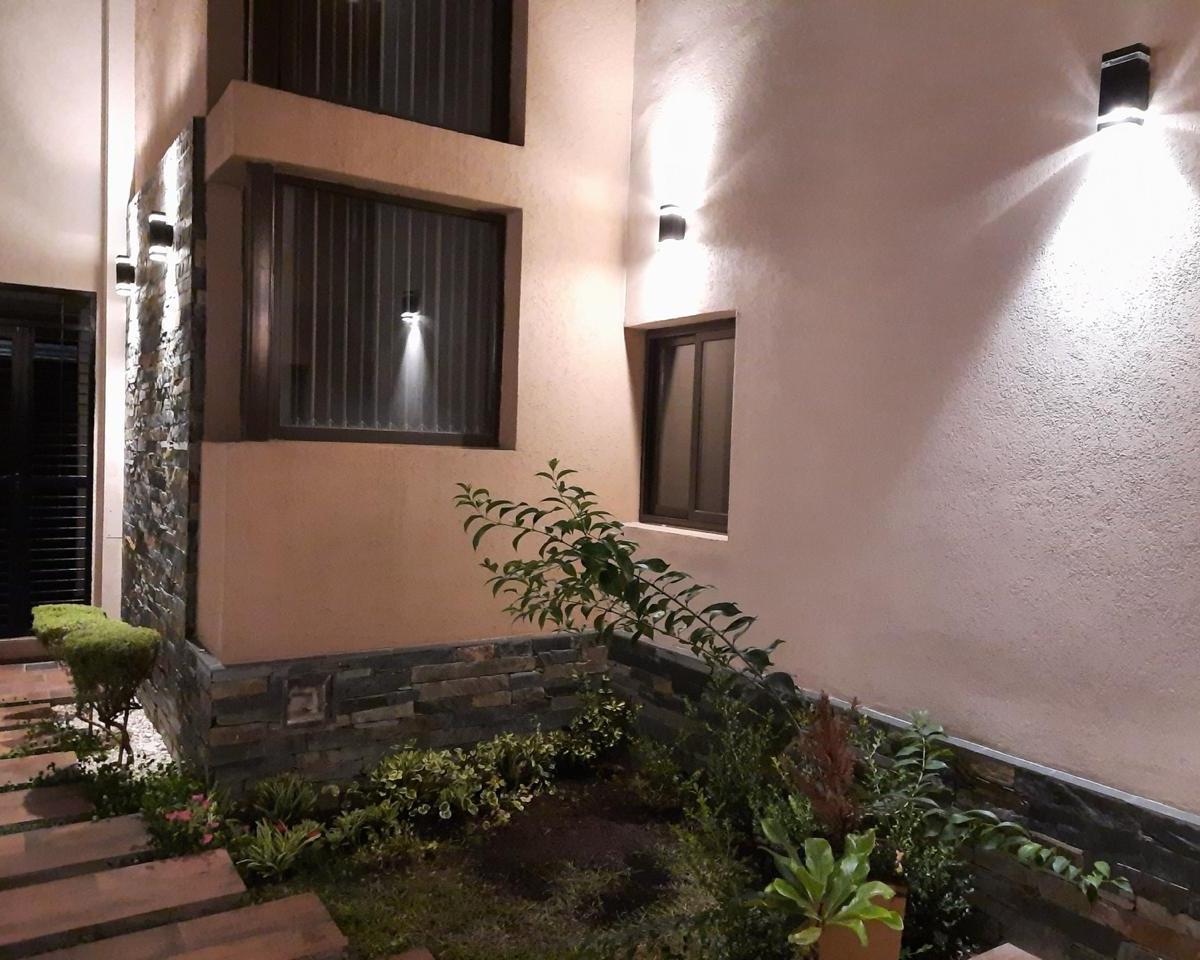 Vendo Bella Casa con Estudio Indep Nueva en 5ta Seccion de Mendoza 1