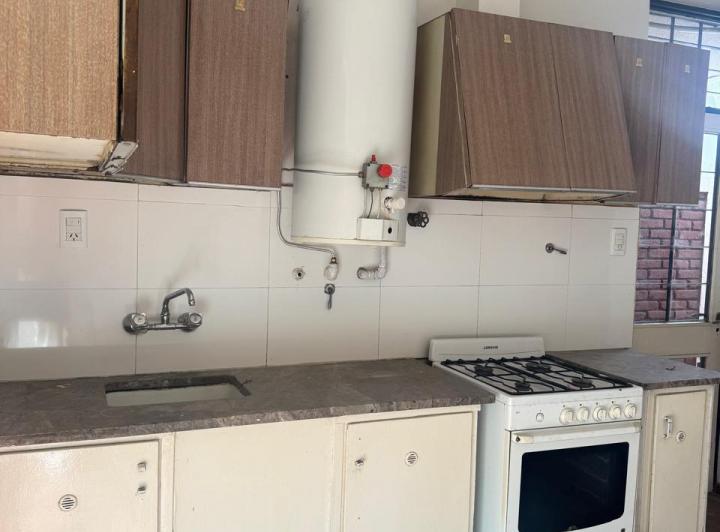VENDO casa USD 58.000 Villa Hipodromo 2