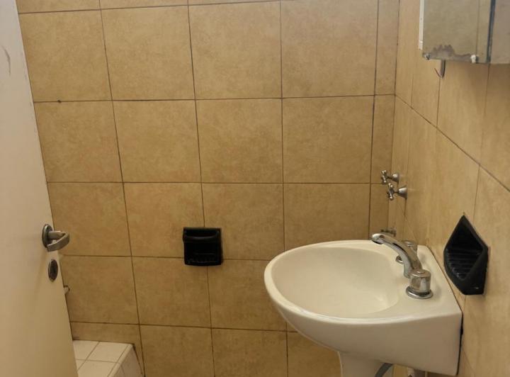 VENDO casa USD 58.000 Villa Hipodromo 3