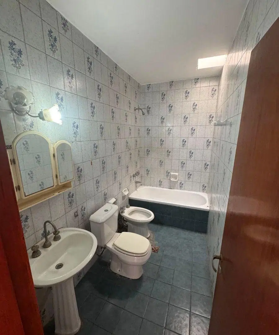 Casa en venta c/ cochera en 4.ª Sección Área Fundacional 3