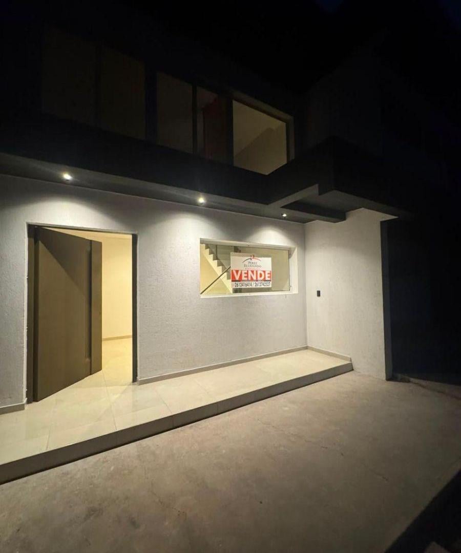 Casa en venta c/ cochera en Otros barrios