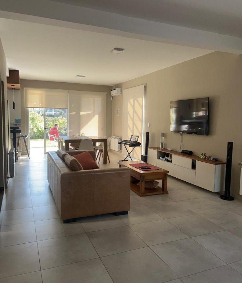 Foto de Casa en alquiler c/ cochera en Dalvian, imagen 4