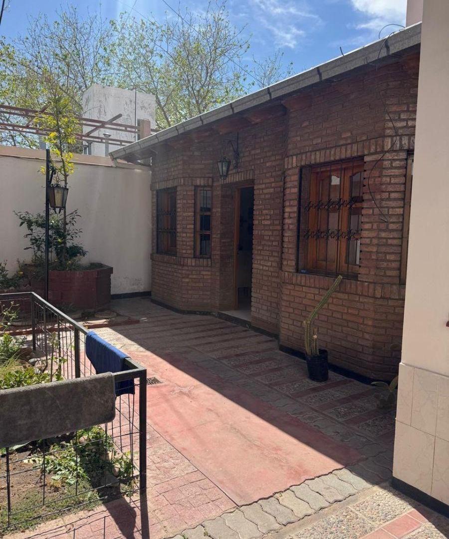 Foto de Casa en venta c/ cochera en 4.ª Sección Área Fundacional, imagen 3