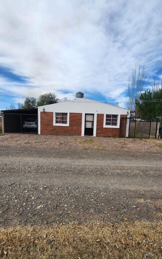 Foto de Casa en venta c/ cochera en Ingeniero Gustavo André, imagen 1