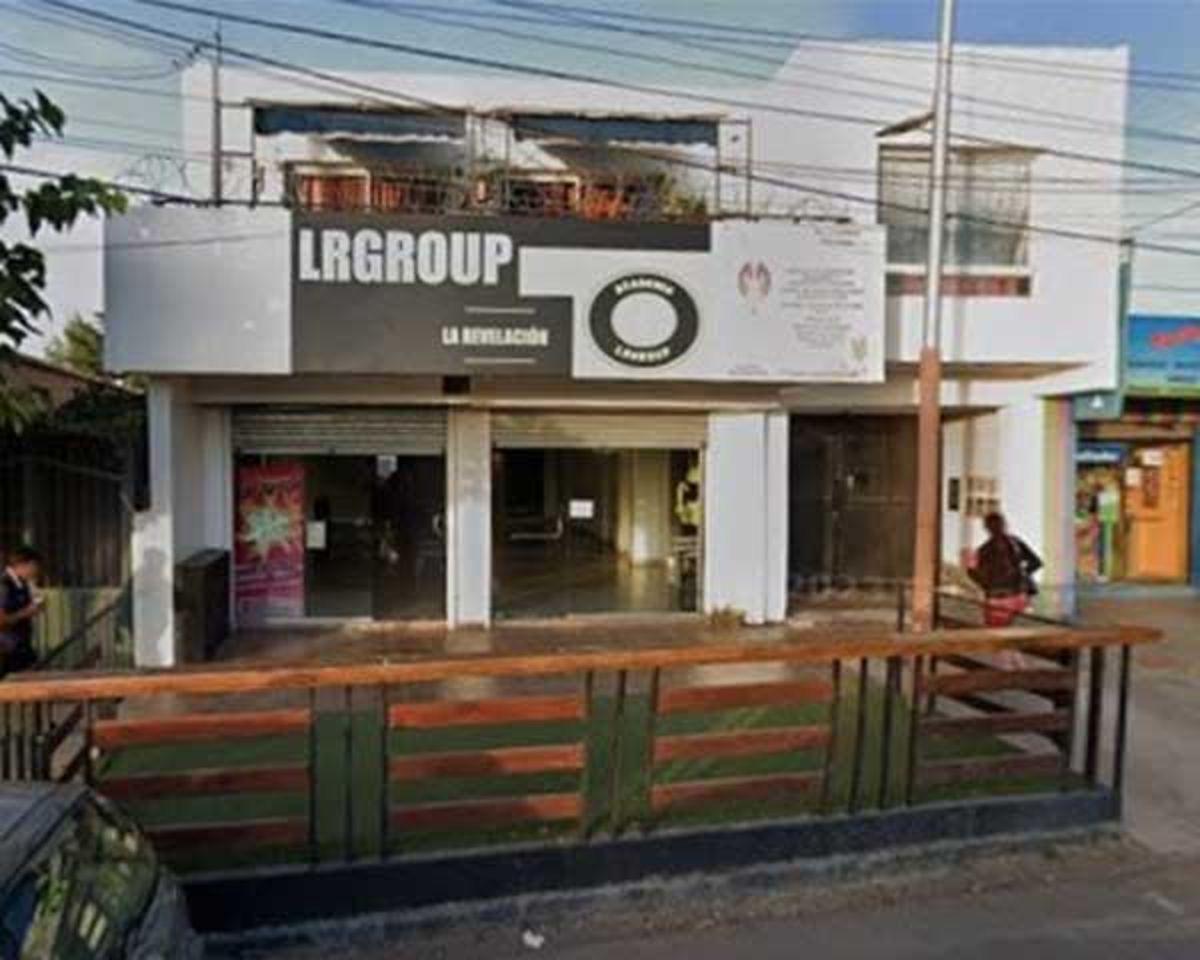 LOCAL 100 M2 + OFICINA Y COCHERA EN ALQUILER - LUJAN DE CUYO
