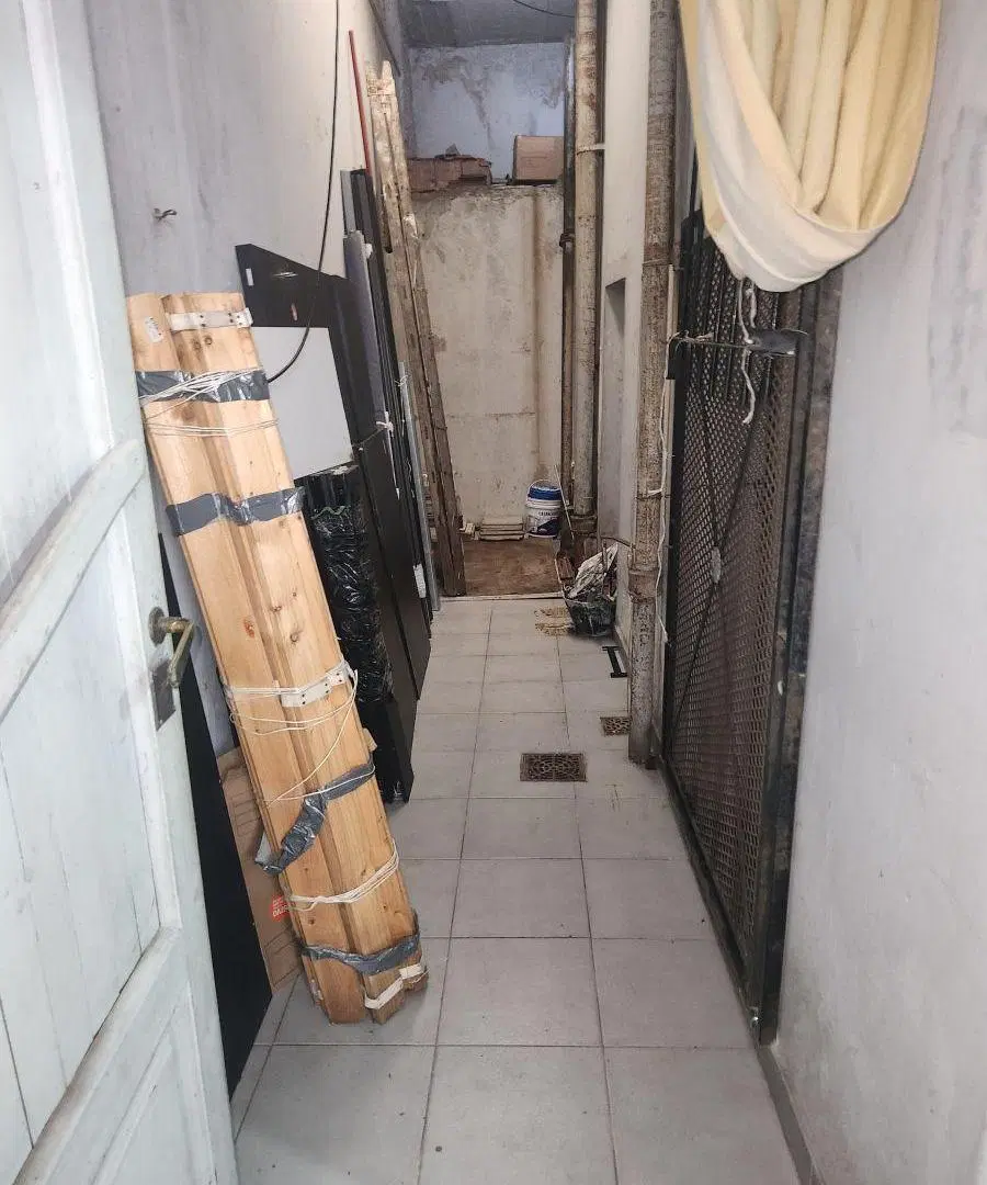 ECXELENTE PROPIEDAD DE 4 AMB EN P ALTA CON 3 LOCALES EN P BAJA Y GARAGE/QUINCHO!!! 5