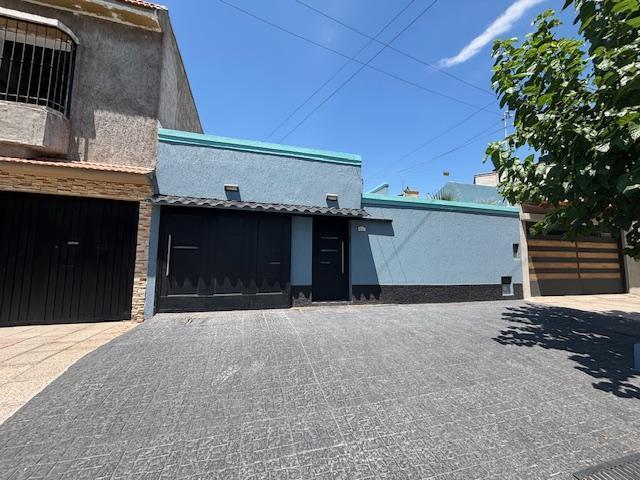 Excelente Casa en Venta Cerca Club de Campo Guaymallen 3