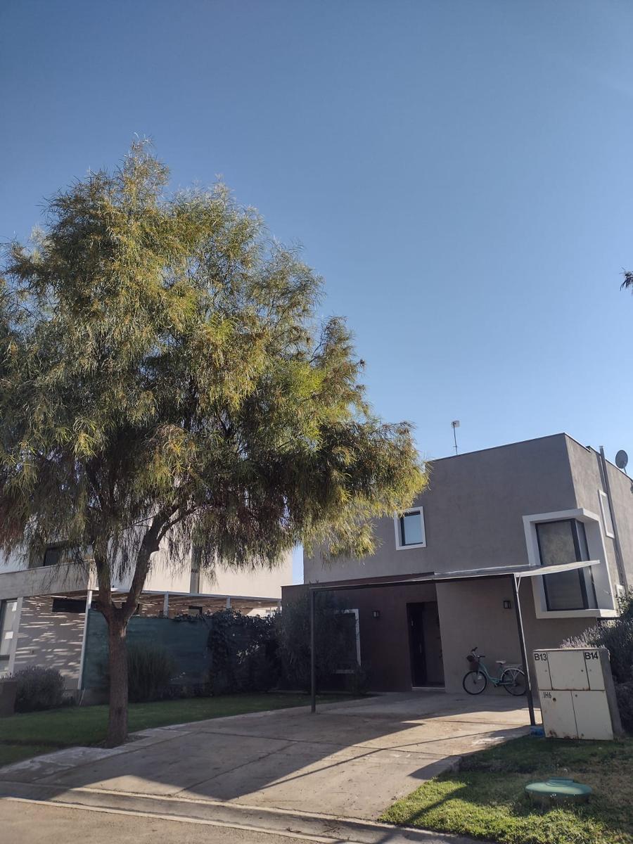 Casa en Venta en Lar de Vieytes 1 3