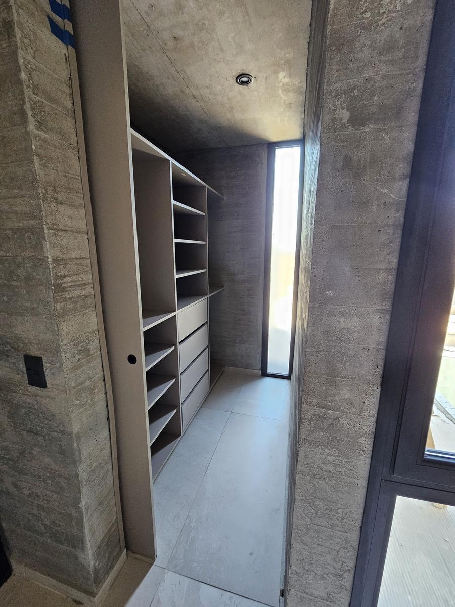 Espectacular Casa en Venta Barrio Dalvian 5