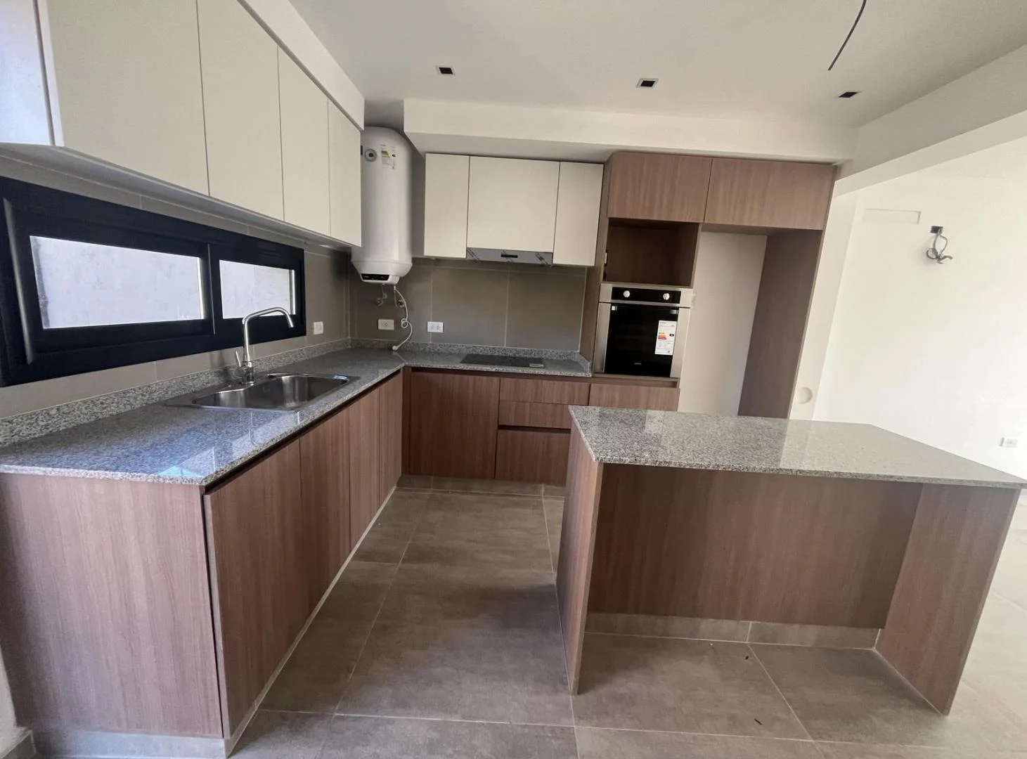 Departamento a estrenar pleno Barrio Bombal