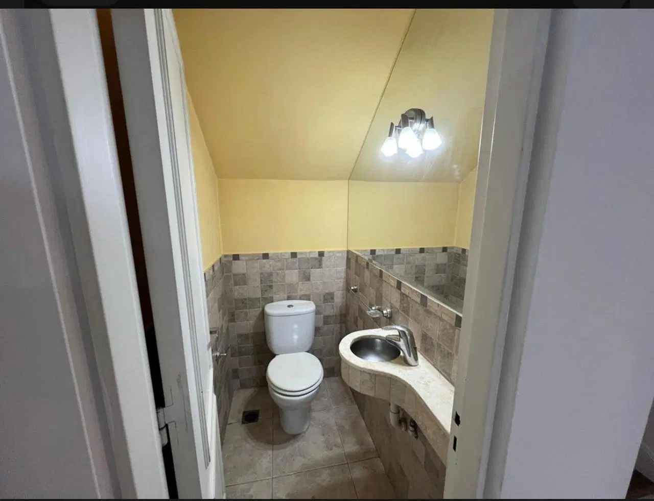 Duplex en venta Barrio Pueyrredón Chacras de Coria 4