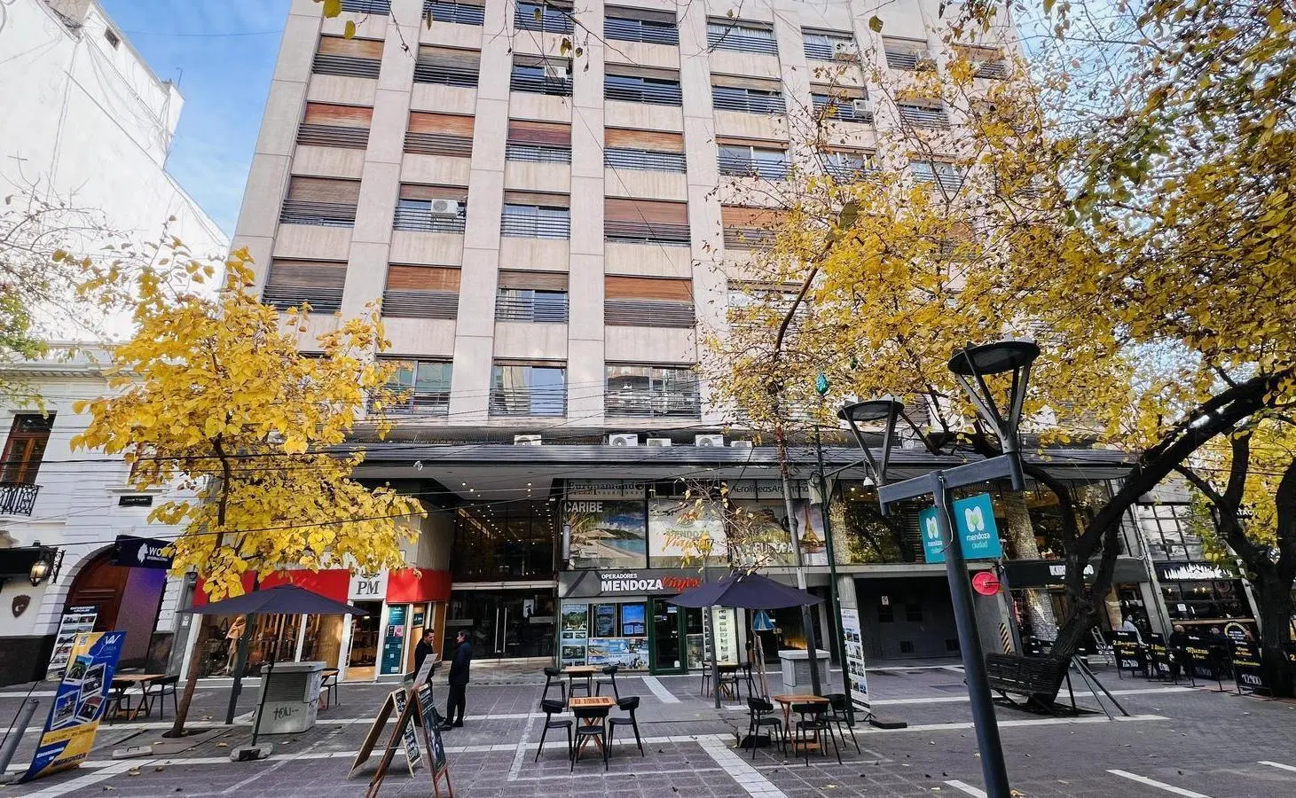 Departamento en venta Peatonal Sarmiento con Cochera 4