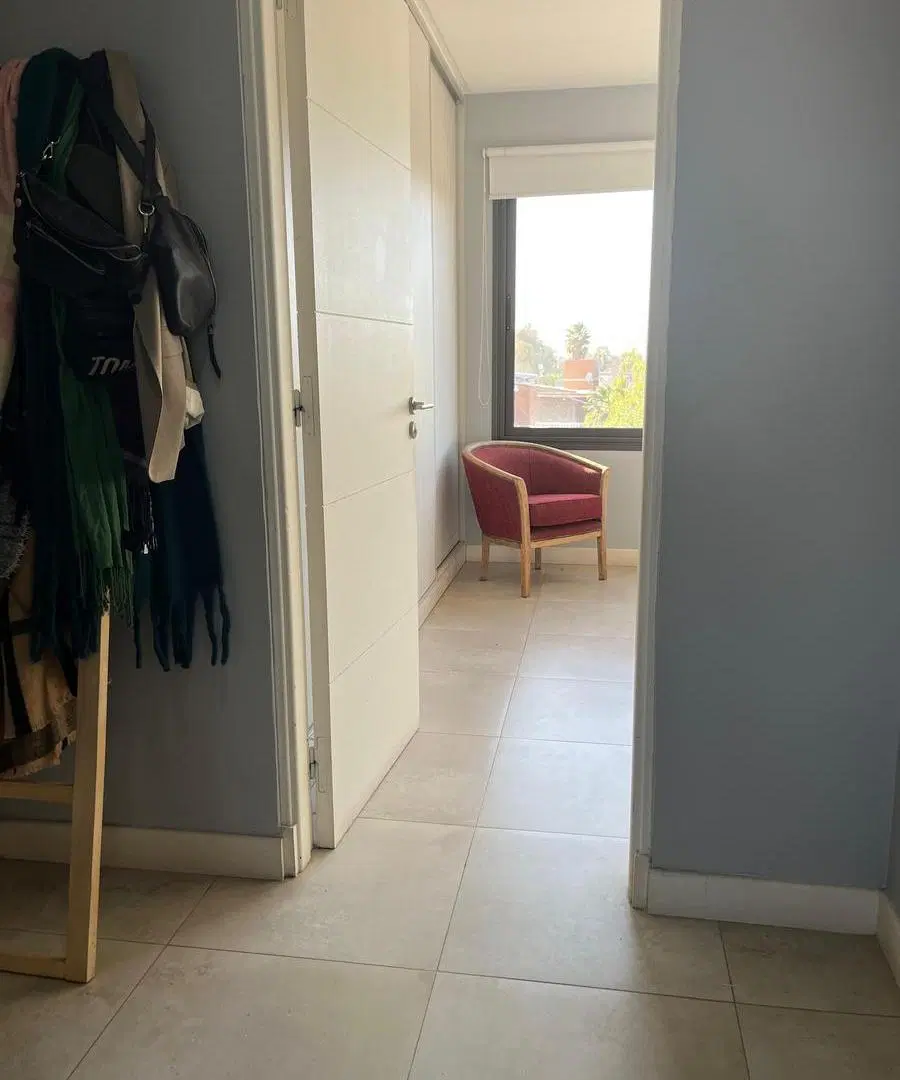 Amplio duplex en venta con patio y parrilla 2