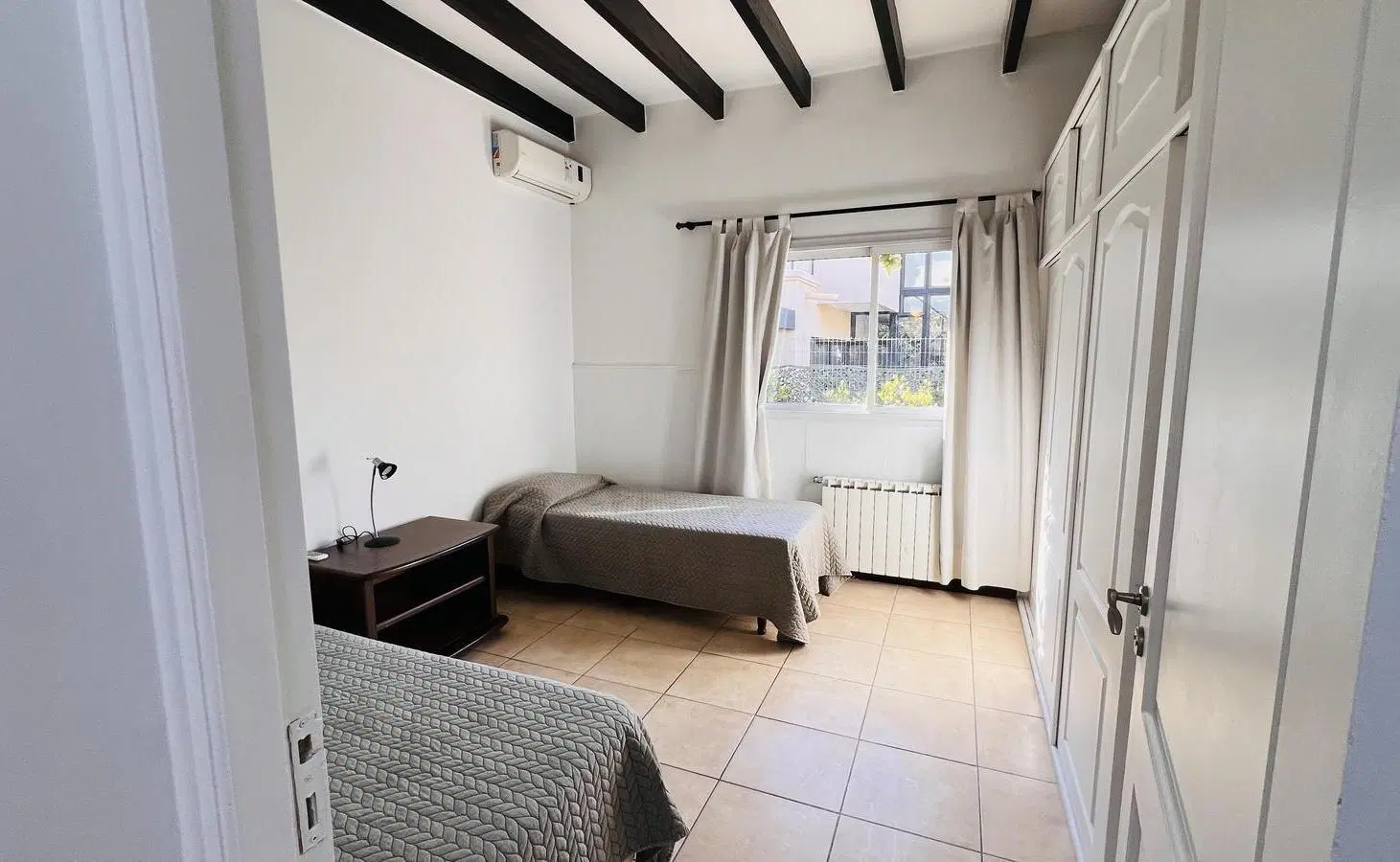 Casa en alquiler amueblada en Barrio Dalvian 1