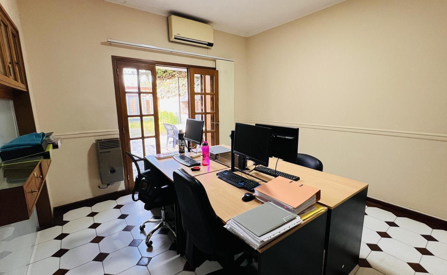 Foto de Casa en venta Barrio Bombal, Ciudad de Mendoza., imagen 2