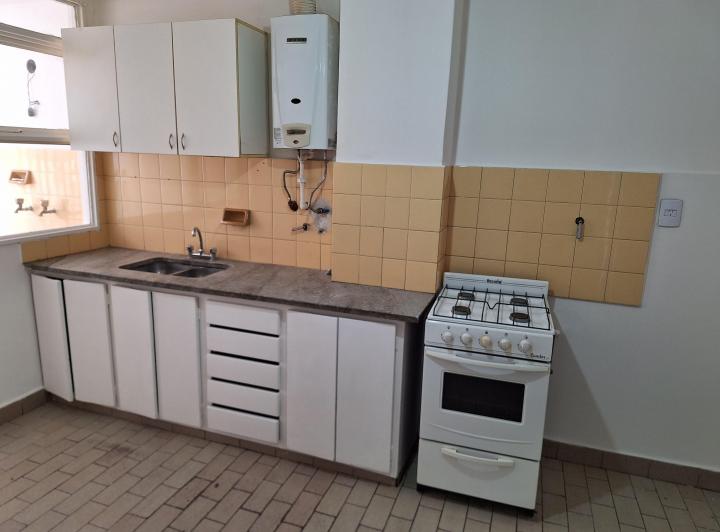 ALQUILO DEPARTAMENTO, muy cerca del Parque Central - Frente a Plaza Irigoyen 3