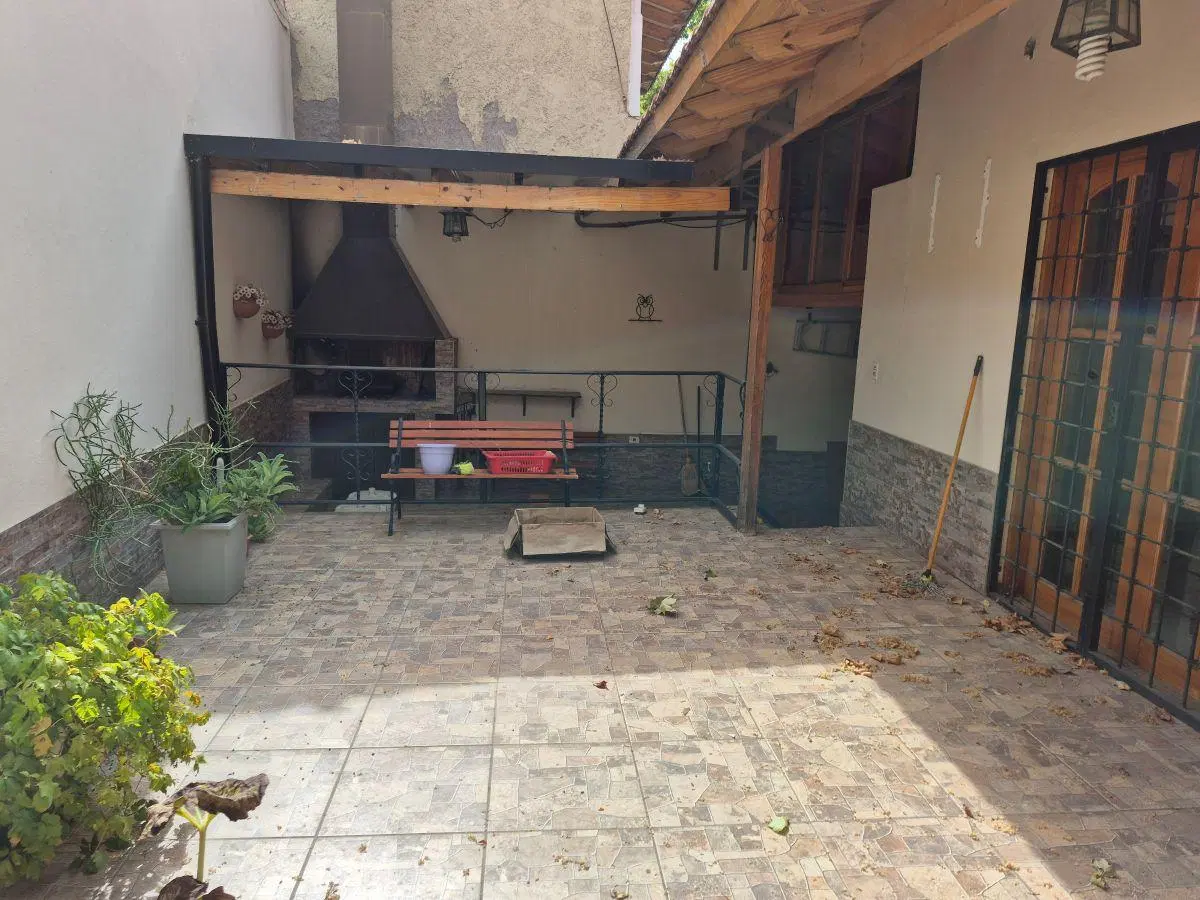 CASA - 3 DORMITORIOS - 3 BAÑOS - COCHERA DOBLE CUBIERTA 4