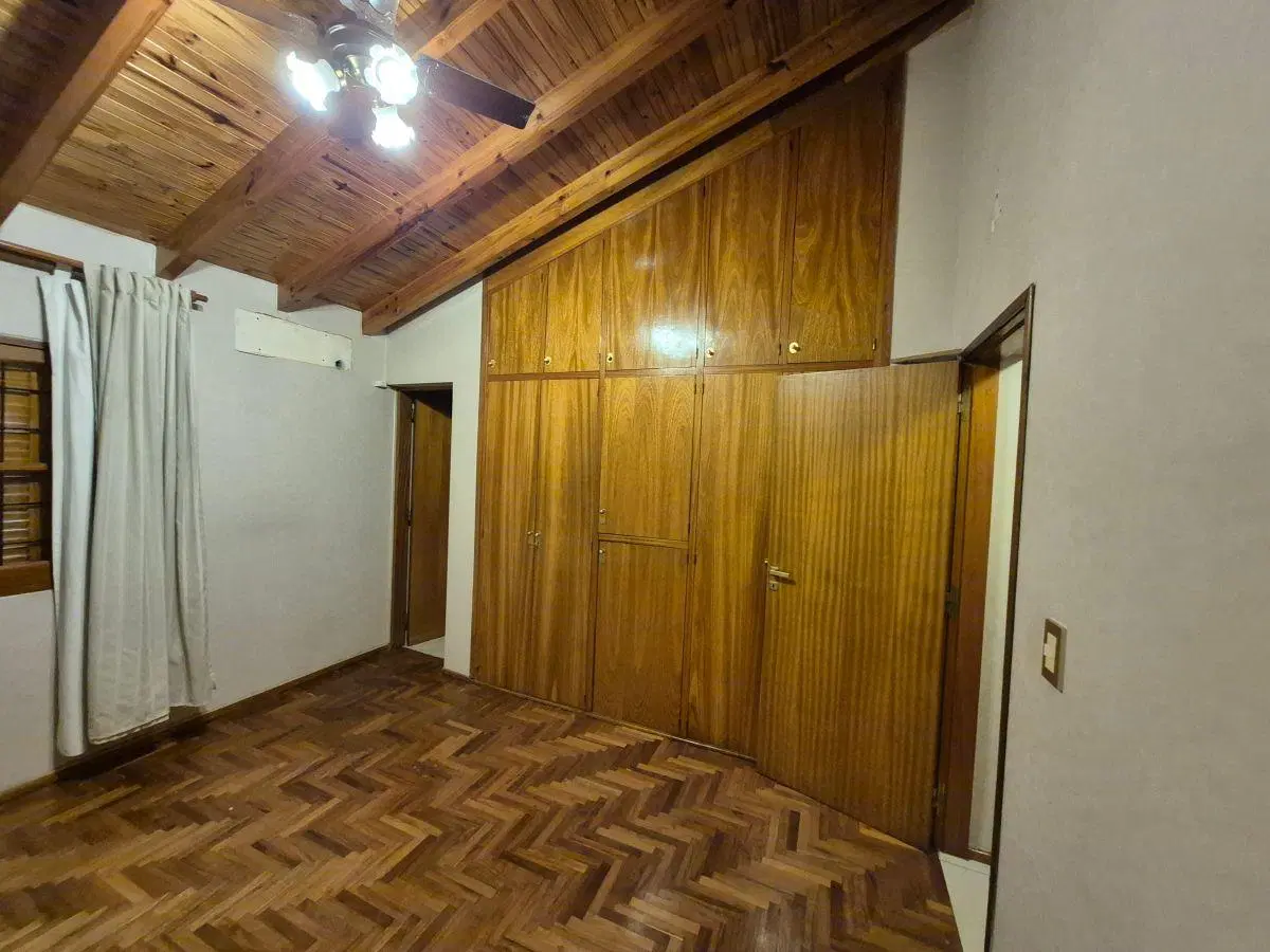 CASA - 3 DORMITORIOS - 3 BAÑOS - COCHERA DOBLE CUBIERTA 2