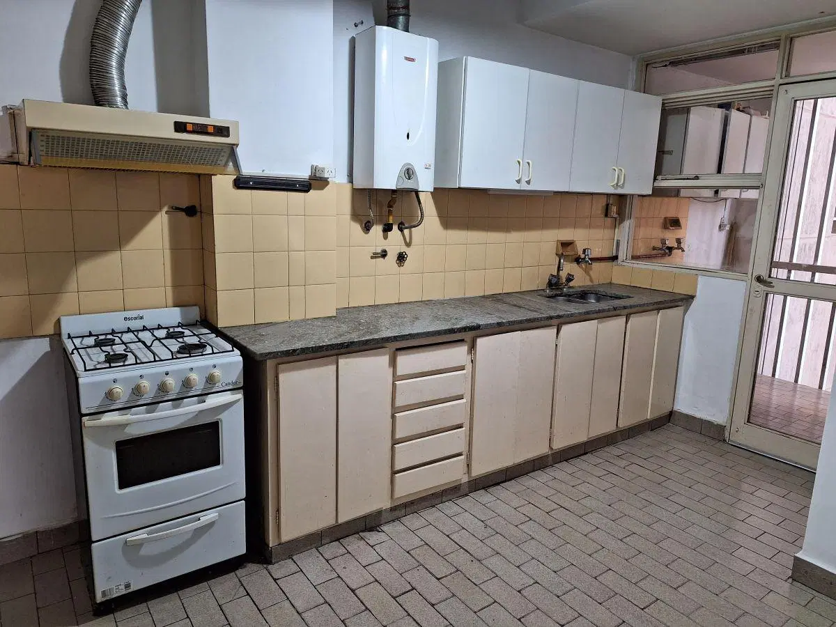 Alquilo Departamento - 3 Dormitorios - 2 Baños - Cochera - Seguridad 24 Hs. 8