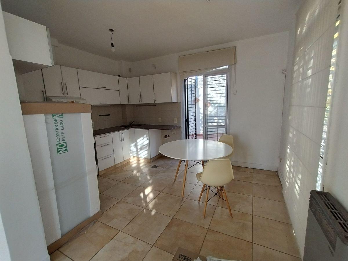 Foto de ALQUILO DEPARTAMENTO 2 DORMITORIOS - COCHERA - PATIO - GODOY CRUZ, imagen 1