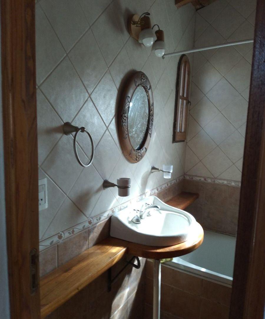 Foto de Casa de 3 dormitorios - 2 baños - cochera cubierta - Seguridad las 24, imagen 5
