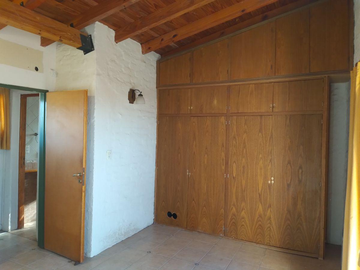 Foto de Casa de 3 dormitorios - 2 baños - cochera cubierta - Seguridad las 24, imagen 2