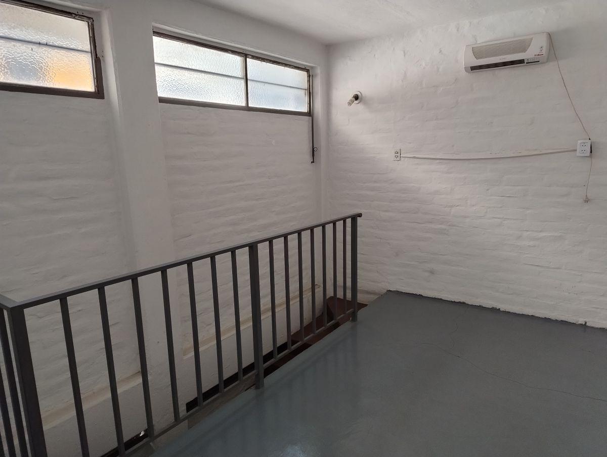 Foto de ALQUILO LOCAL COMERCIAL - CUARTA SECCIÓN - CIUDAD DE MENDOZA, imagen 5