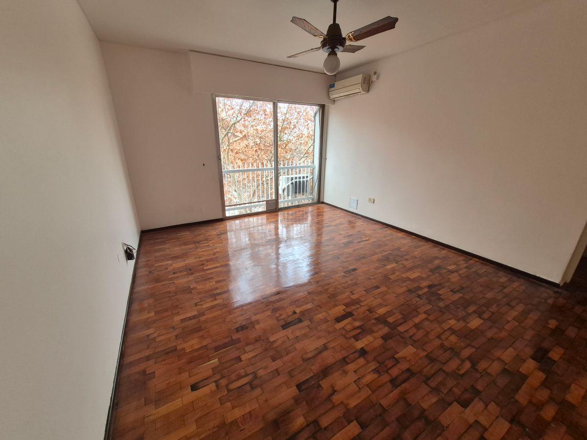 Foto de DEPARTAMENTO - 2 DORMITORIOS - 2 BAÑOS - MICROCENTRO DE MENDOZA, imagen 2