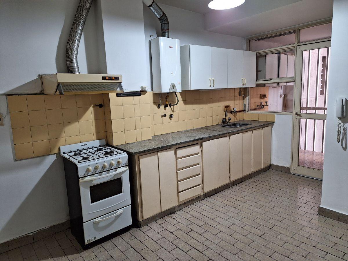 Foto de Departamento de 3 Dormitorios - 2 Baños - Cochera Cubierta - Seguridad, imagen 5