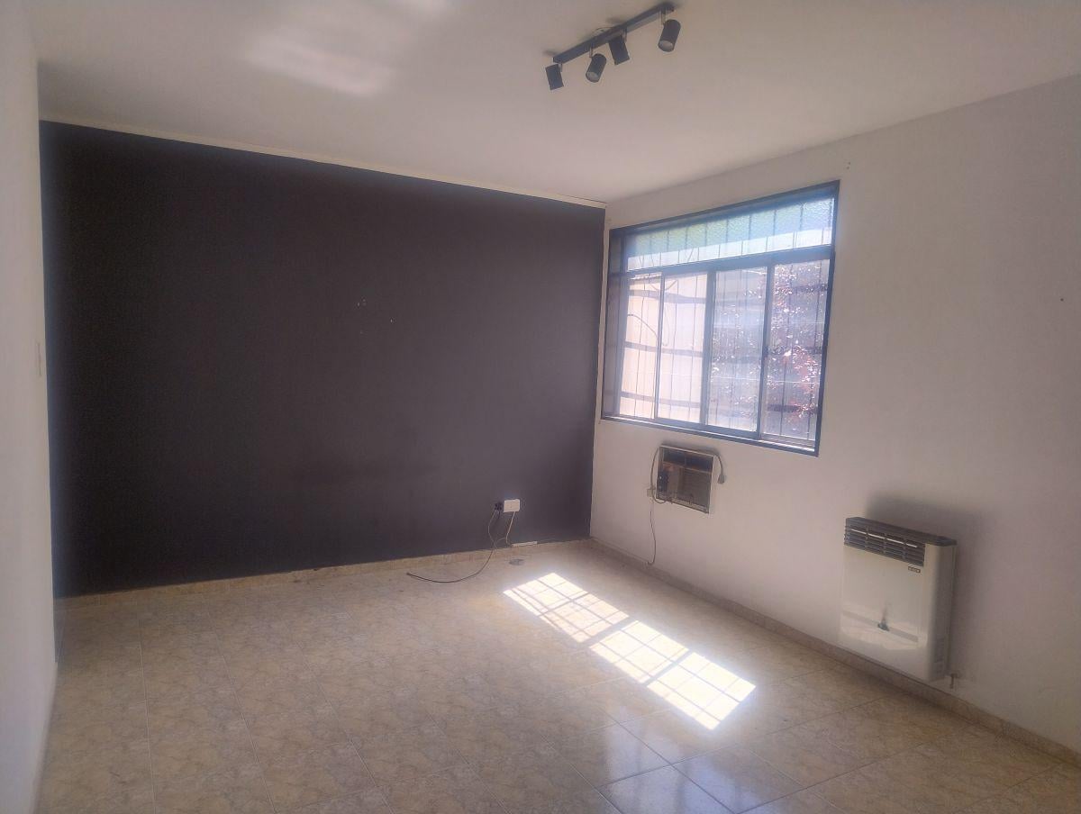 Foto de DEPARTAMENTO DE 3 DORMITORIOS - BARRIO CEMENTISTA - OPORTUNIDAD, imagen 1