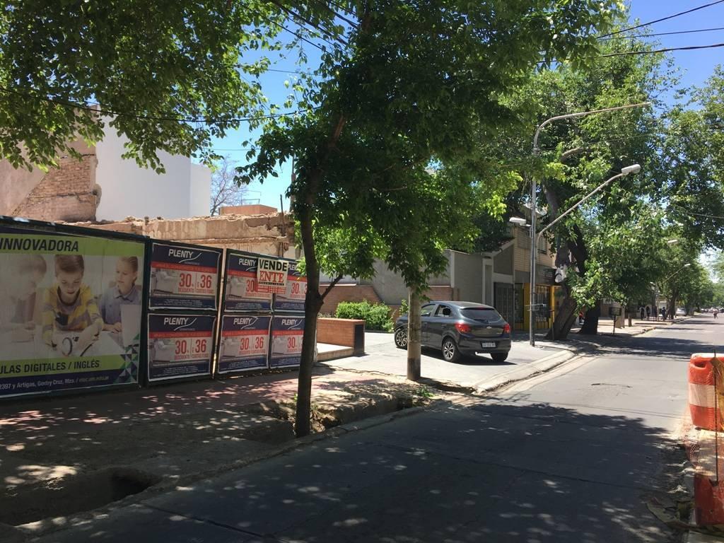 Foto de LOTE BARRIO BOMBAL SOBRE YRIGOYEN, imagen 2