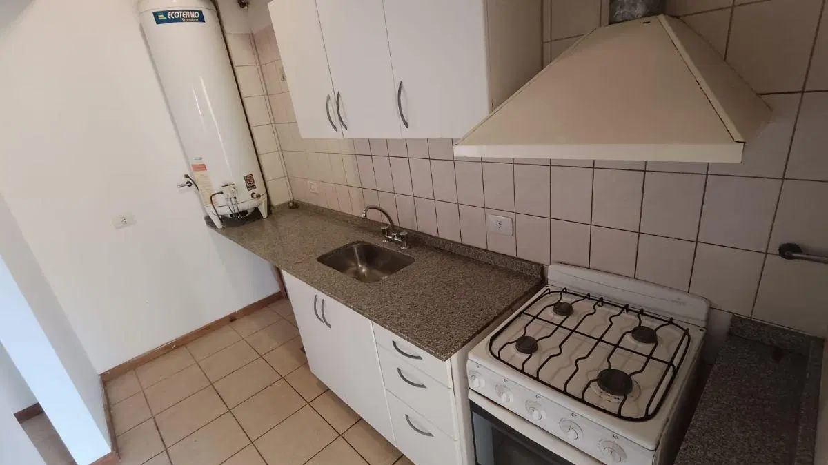 DEPARTAMENTO BARRIO JARDIN TRAPICHE 5