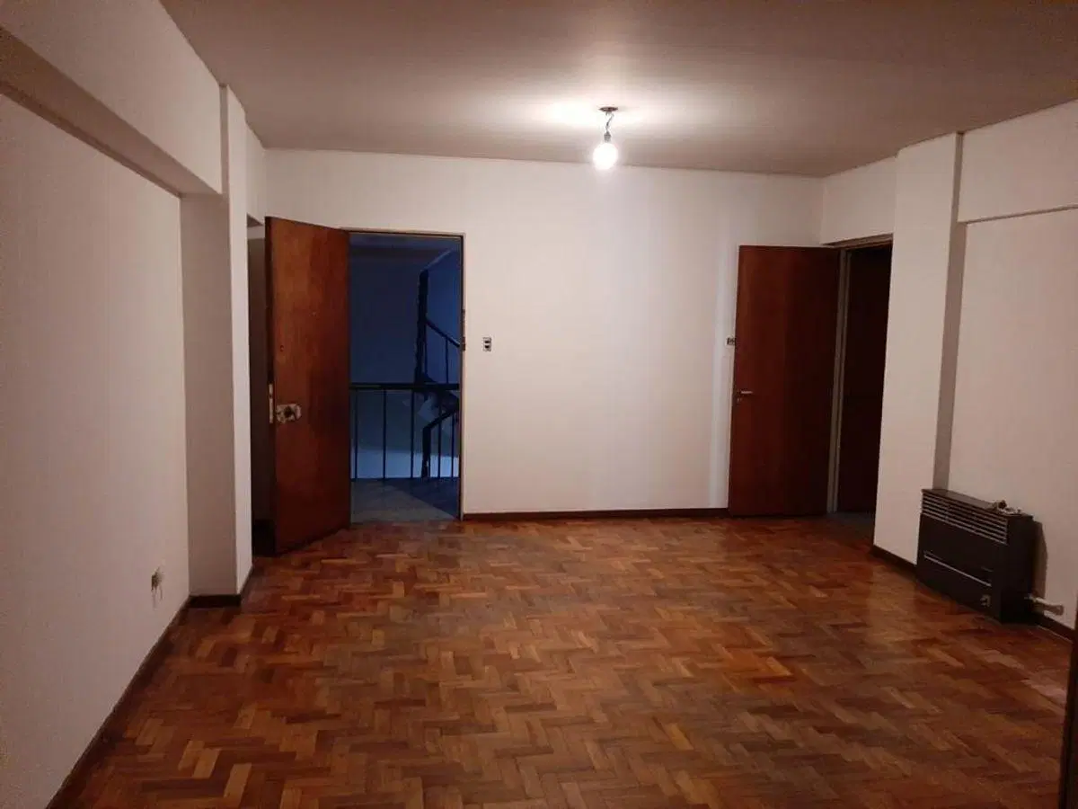 DEPARTAMENTO CENTRICO 9 DE JULIO Y PEATONAL 1