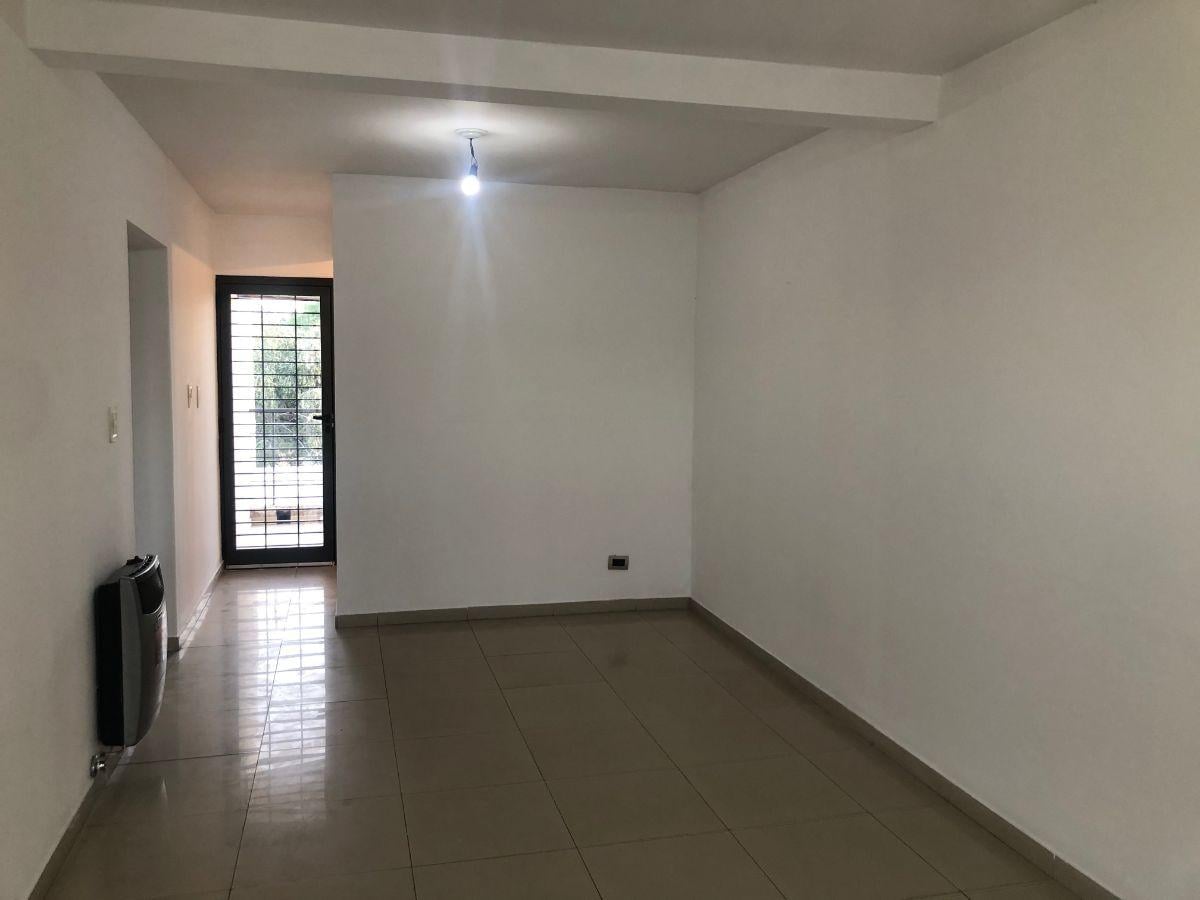 Foto de DEPARTAMENTO SOBRE URQUIZA, imagen 1