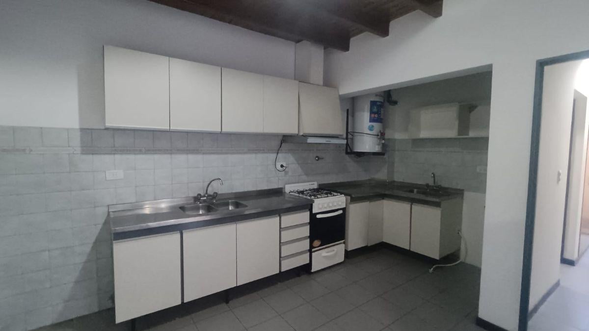 Foto de DEPARTAMENTO CALLE SAAVEDRA METROS COSTANERA, imagen 2