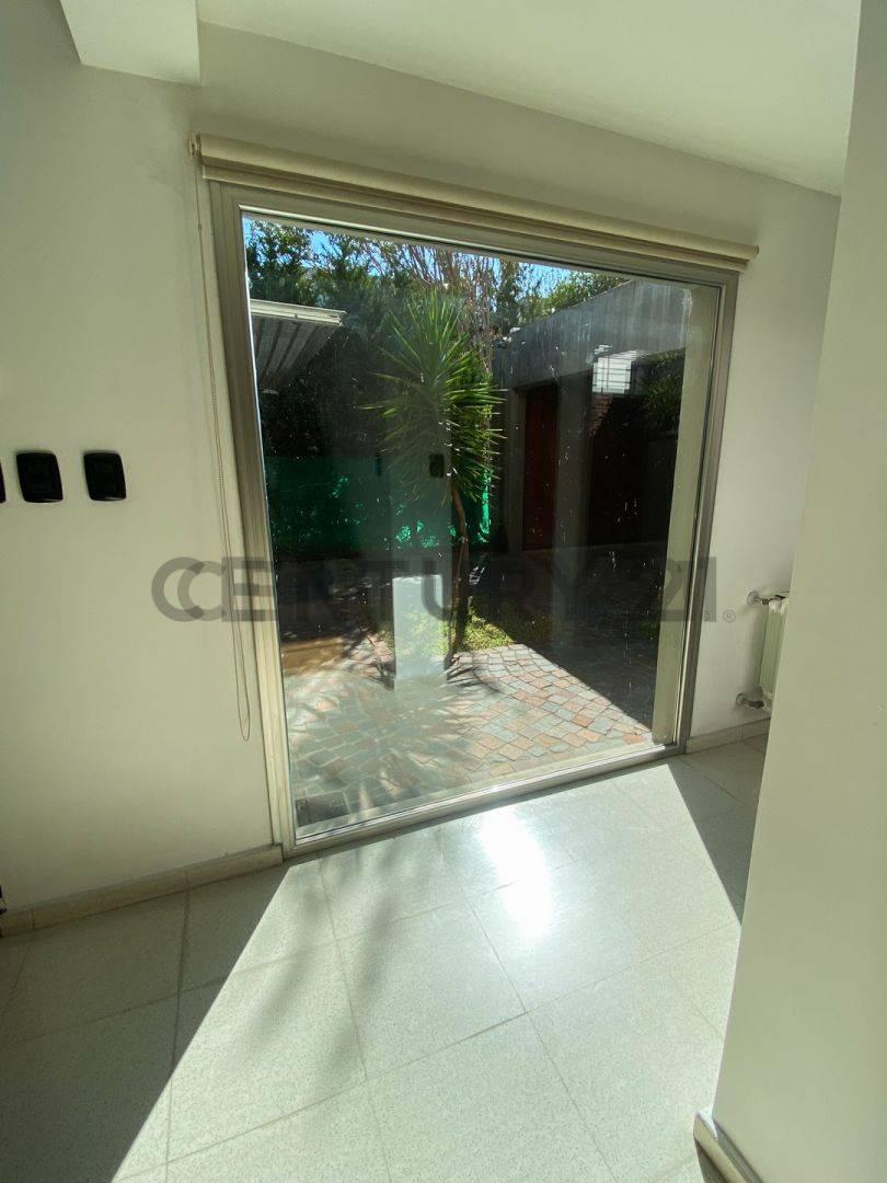 Foto de Casa en venta en Gonnet, imagen 3