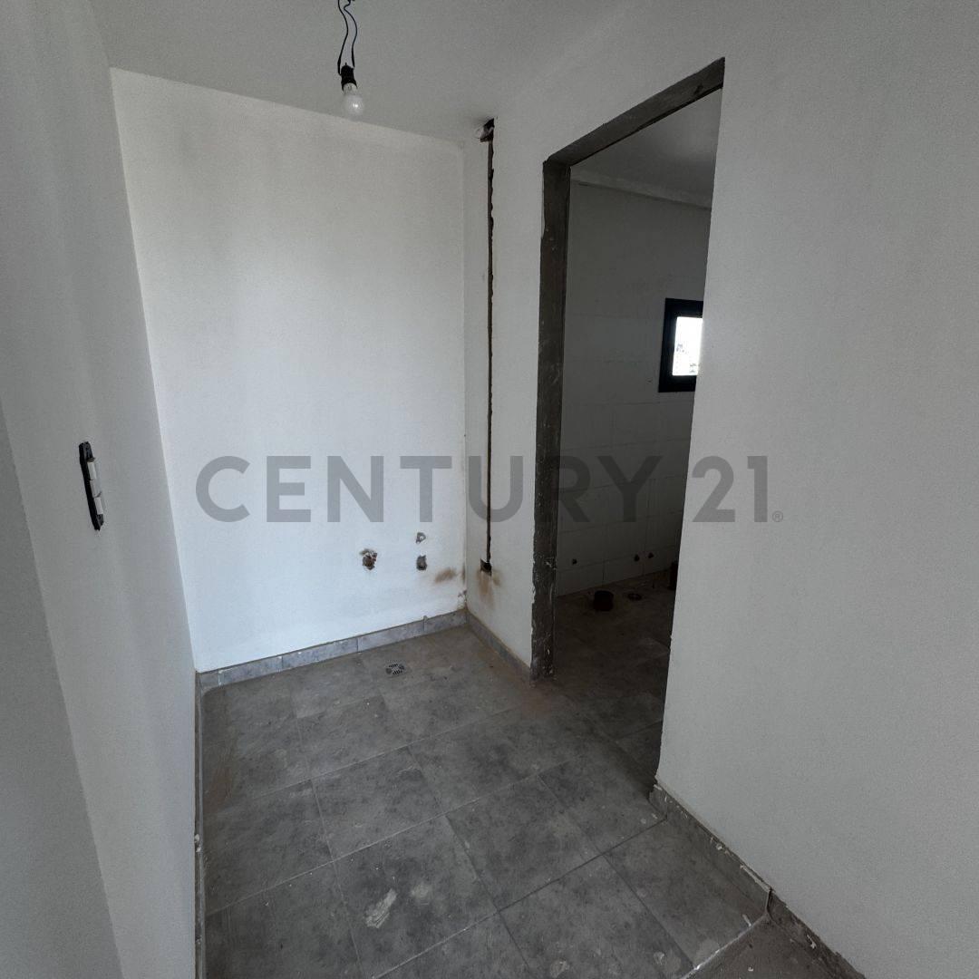 Departamento en Venta de 2 Dorm., La Plata. 1