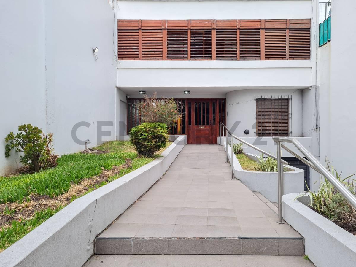 Venta Departamento 3 Dorm. con Cochera 1
