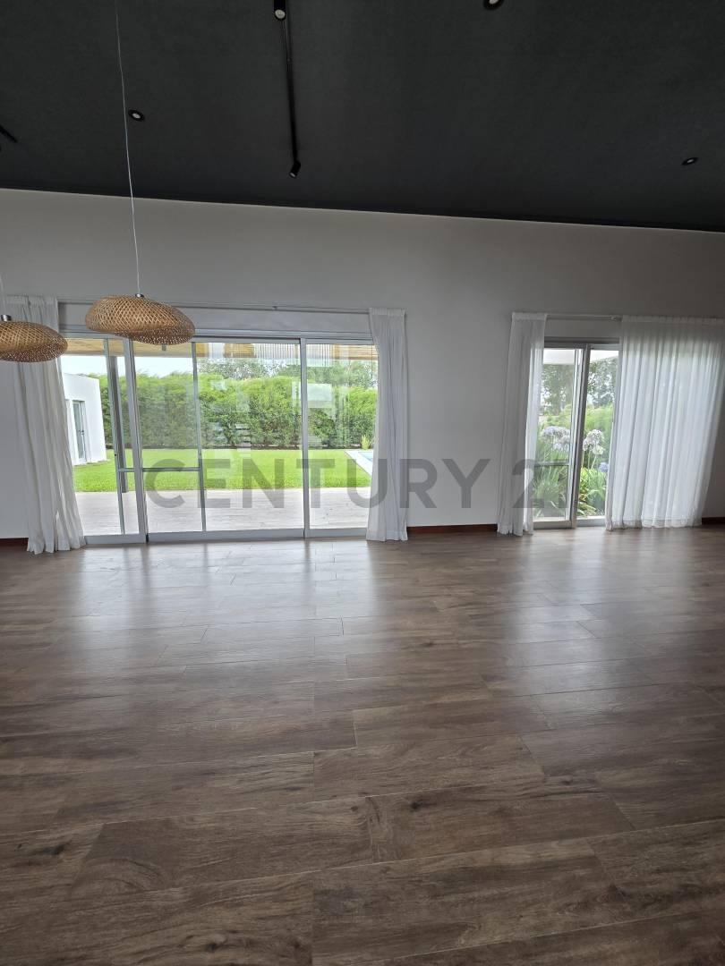 Foto de CASA EN VENTA DE 3 DORMITORIOS CON PARQUE Y PILETA EN LOMAS DE CITYBELL, imagen 5