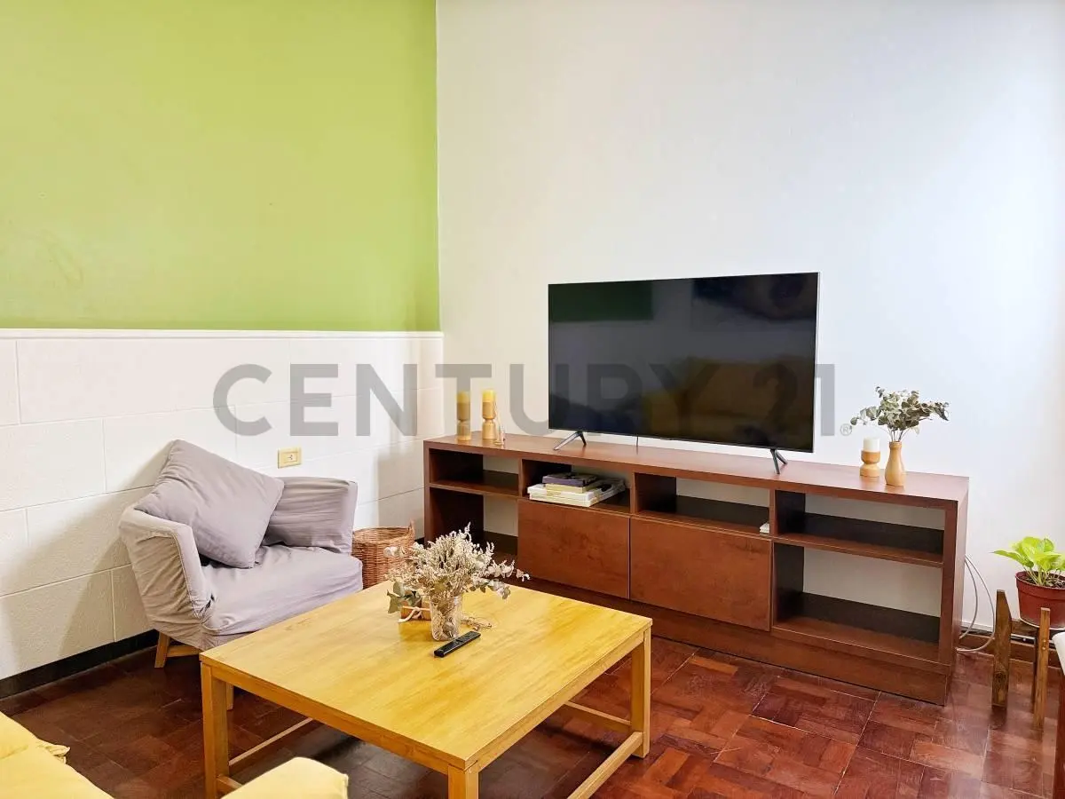 VENTA DE PH DE DOS DORMITORIOS Y PATIO EN LA PLATA 5