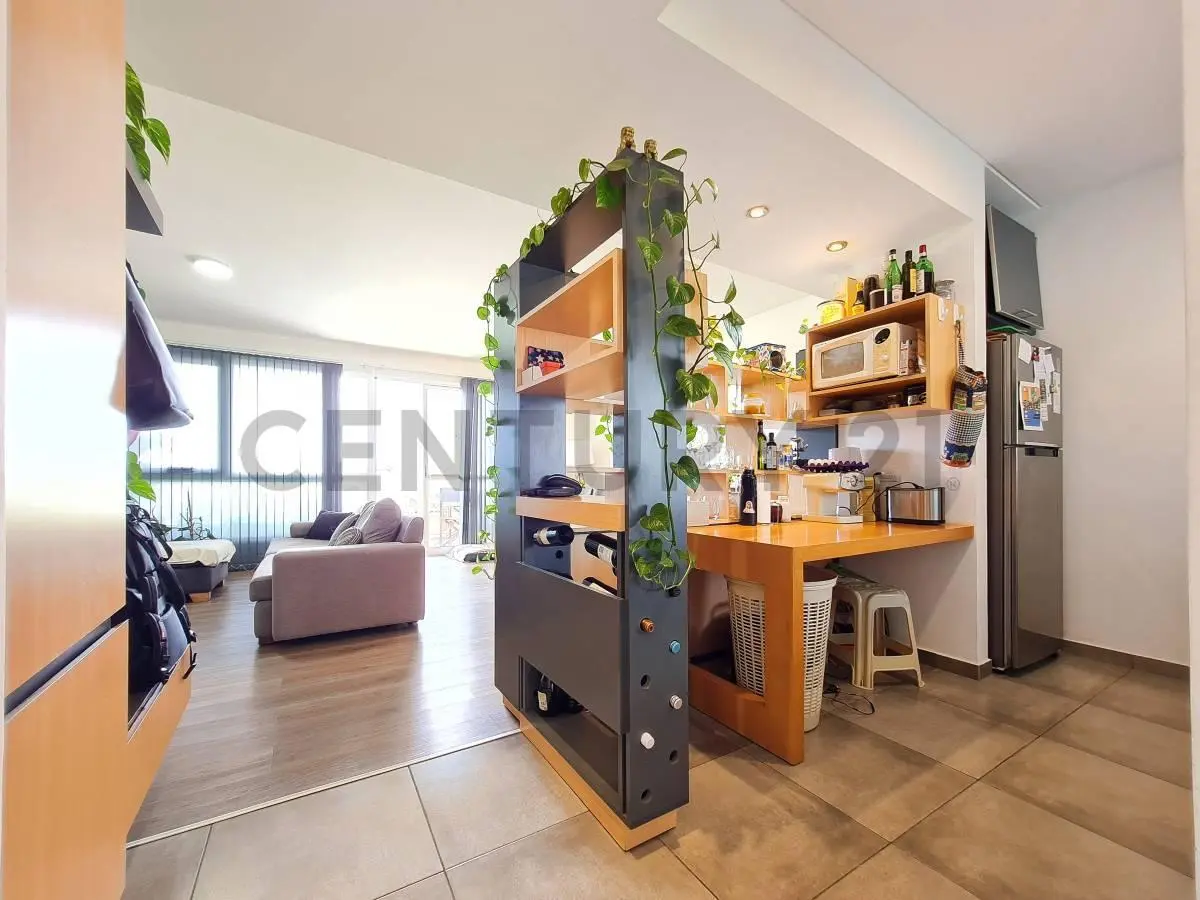 Departamento de 2 dormitorios en venta con cochera en  La Plata 2
