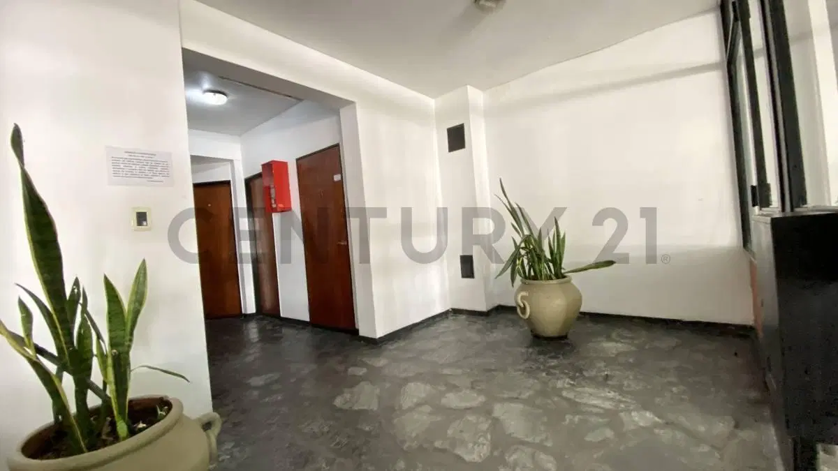 Venta departamento un dormitorio 45 e 12 y 13 2