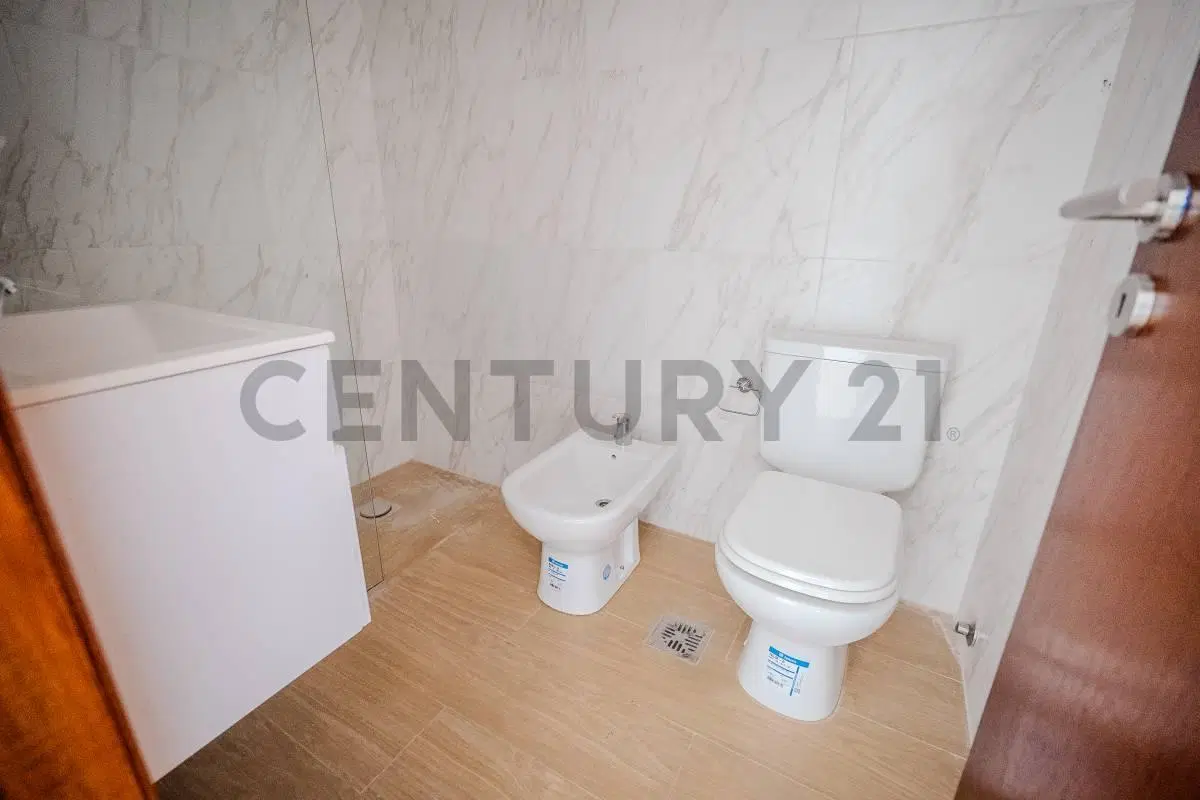 Departamento 1 dormitorio a estrenar con cochera cubierta en venta calle 15 e/ 40 y 41 2