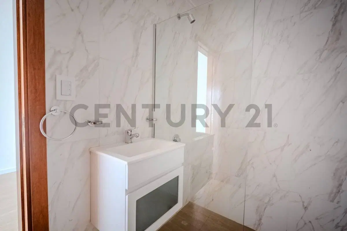 Departamento 1 dormitorio a estrenar con cochera cubierta en venta calle 15 e/ 40 y 41 5