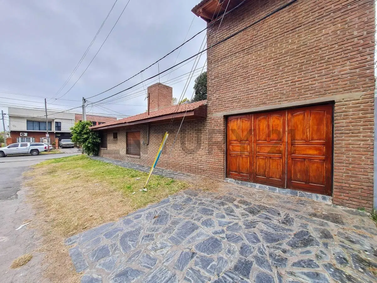 Casa en Venta de 4 dormitorios en Tolosa. 2