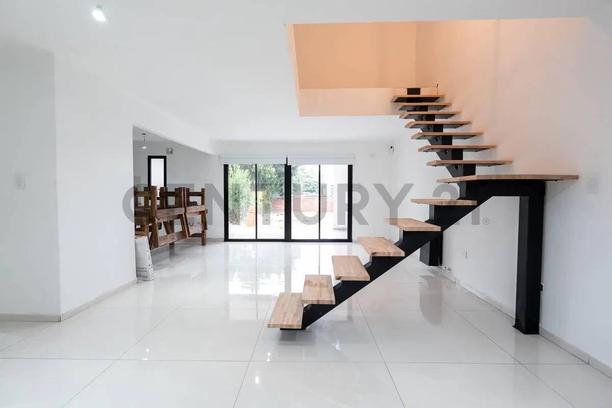 CASA A ESTRENAR EN TOLOSA | 4 DORMITORIOS POTENCIALES | DISEÑO MODERNO 4