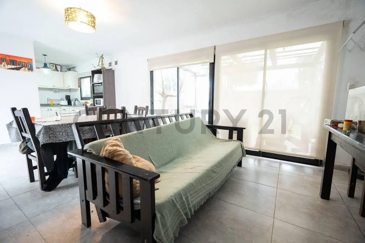 CASA 3 DORMITORIO EN VENTA EN LA PLATA 4