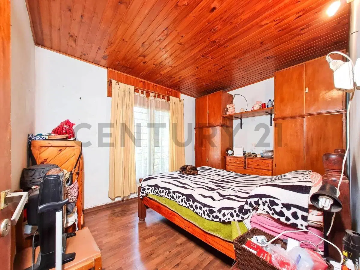 Casa en venta en Gonnet 4