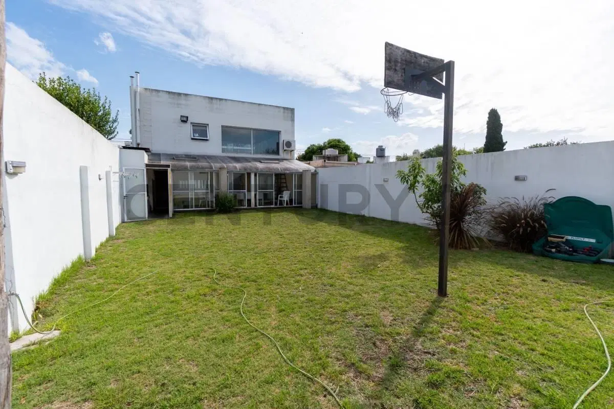 Venta de casa en La Plata 3